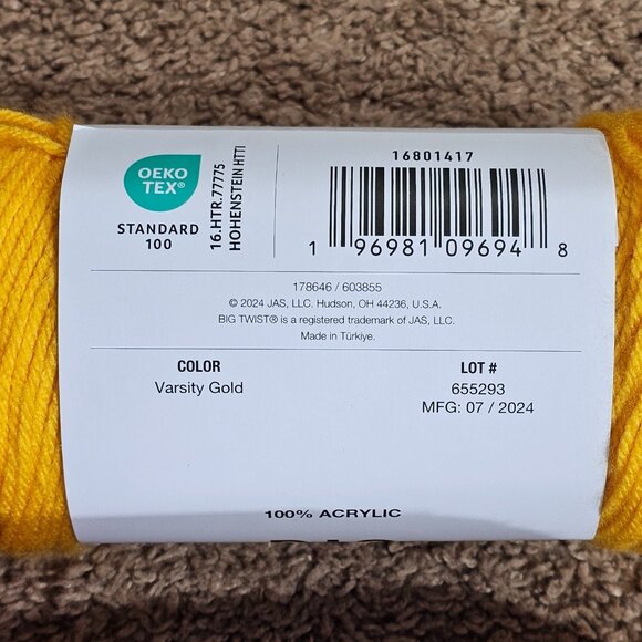 Lot of 4 Big Twist Value Yarn 380 Yds Each Varisty Gold/Yellow Plum Soft Purple - Picture 3 of 6